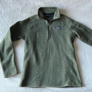 Patagonia quarter zip size medium